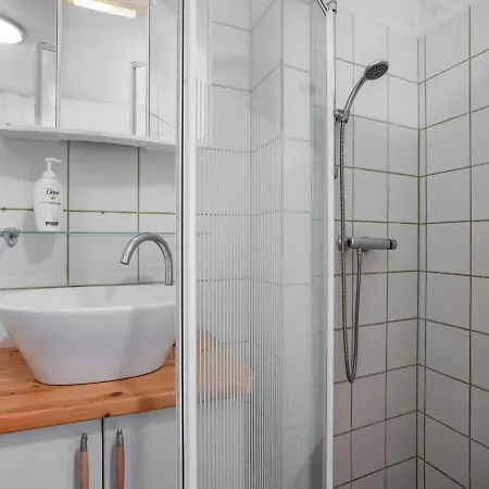 Nyaraló Serene In With Terrace And Nature Garden Landgraaf